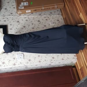 HOST PICK. Formal Gown Size 5